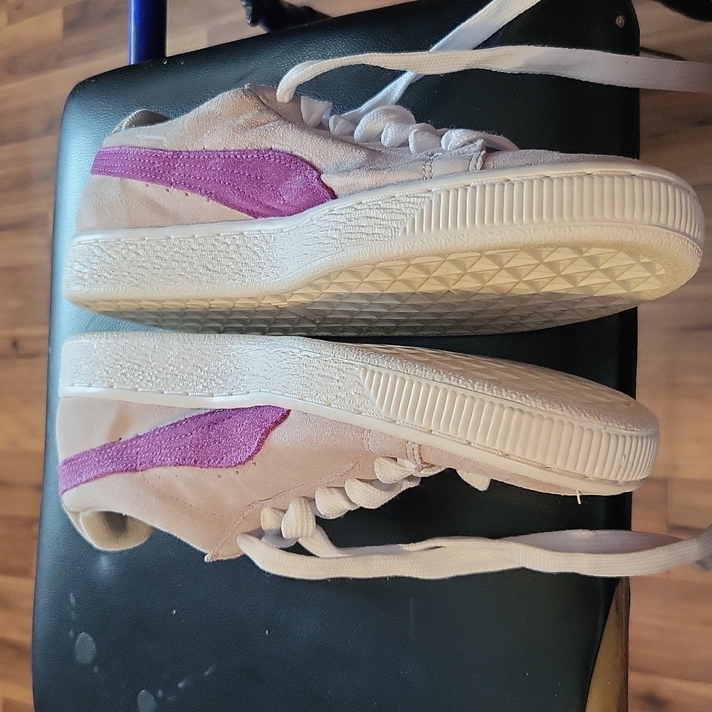 Women Shoes - Picture 3 of 7